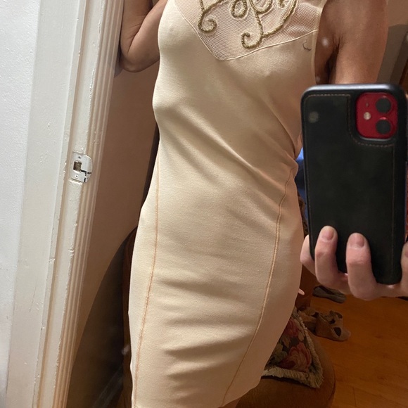 Gorgeous fitted light peach cocktail mini dress with gold embossed trim - Picture 2 of 7